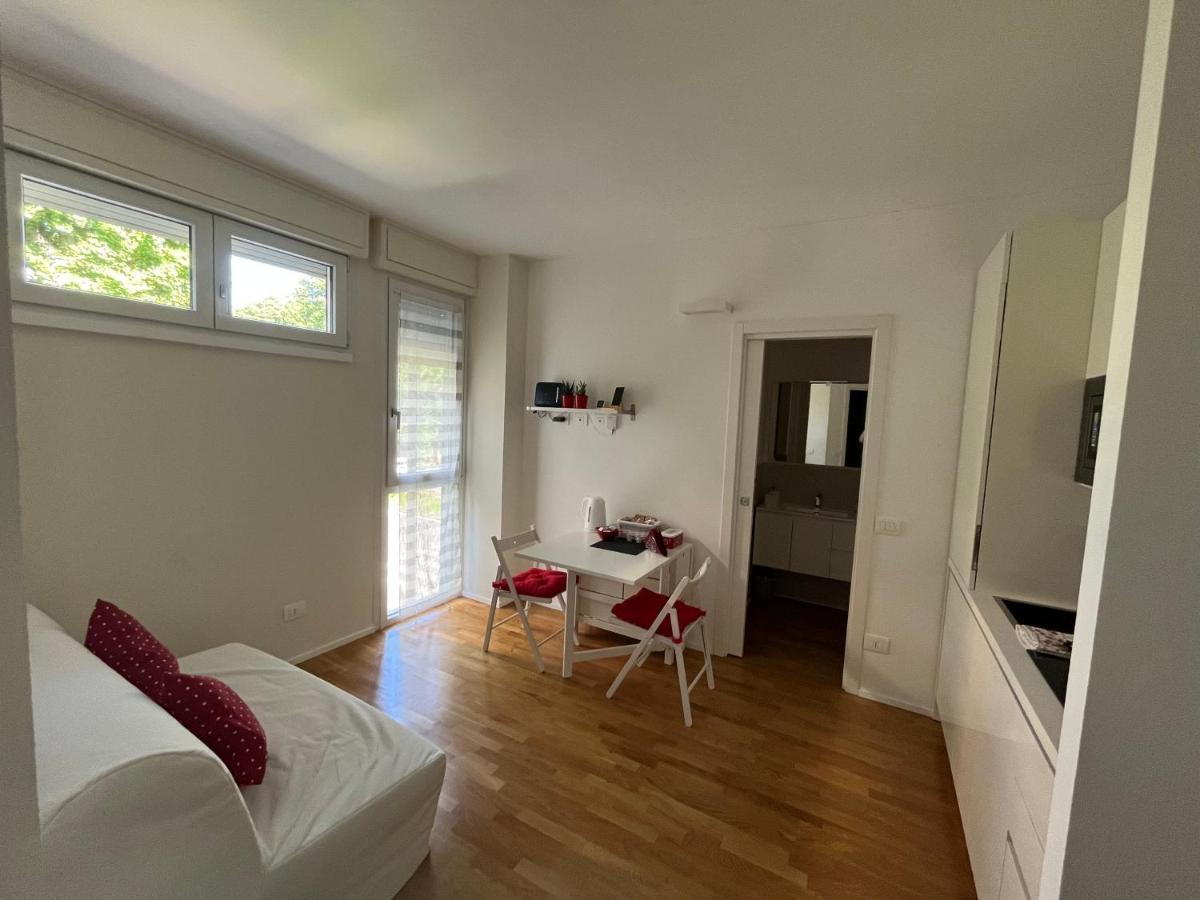 Cherry's House M1 Bande Nere - San Siro- M4 Linate Apartamento Milão