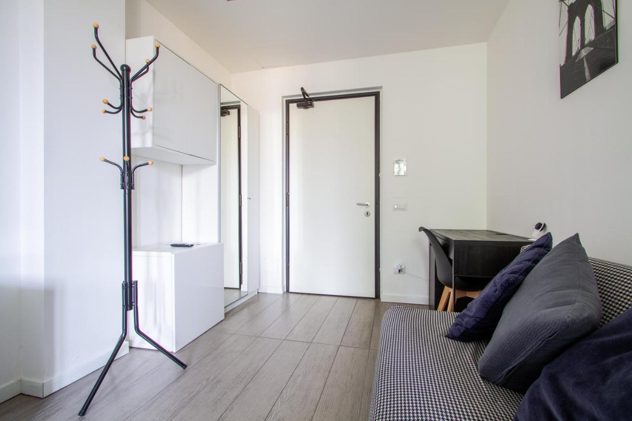 Lux Metro M2 Apartment