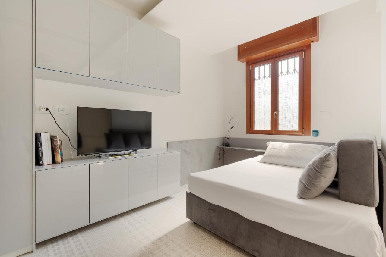 Apartamento Renovated Apts Milão