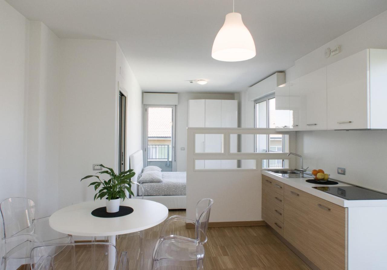 Housing32 *