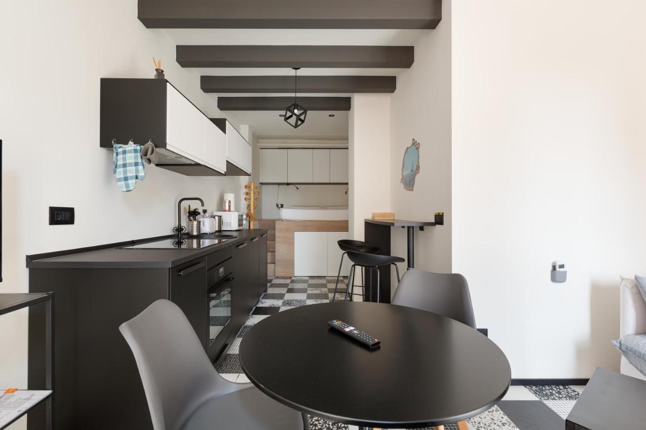 Renovated Apts Apartamento