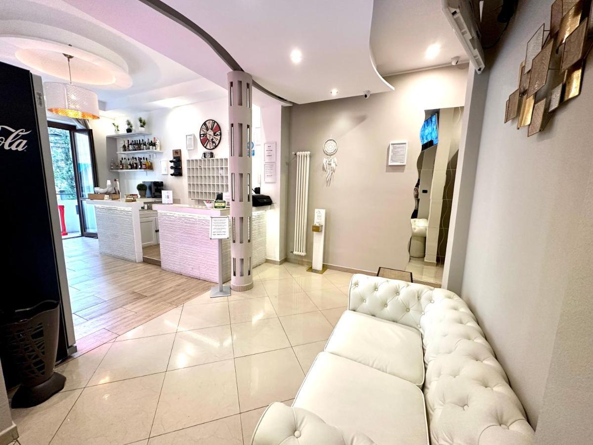 Hotel Golden 3*