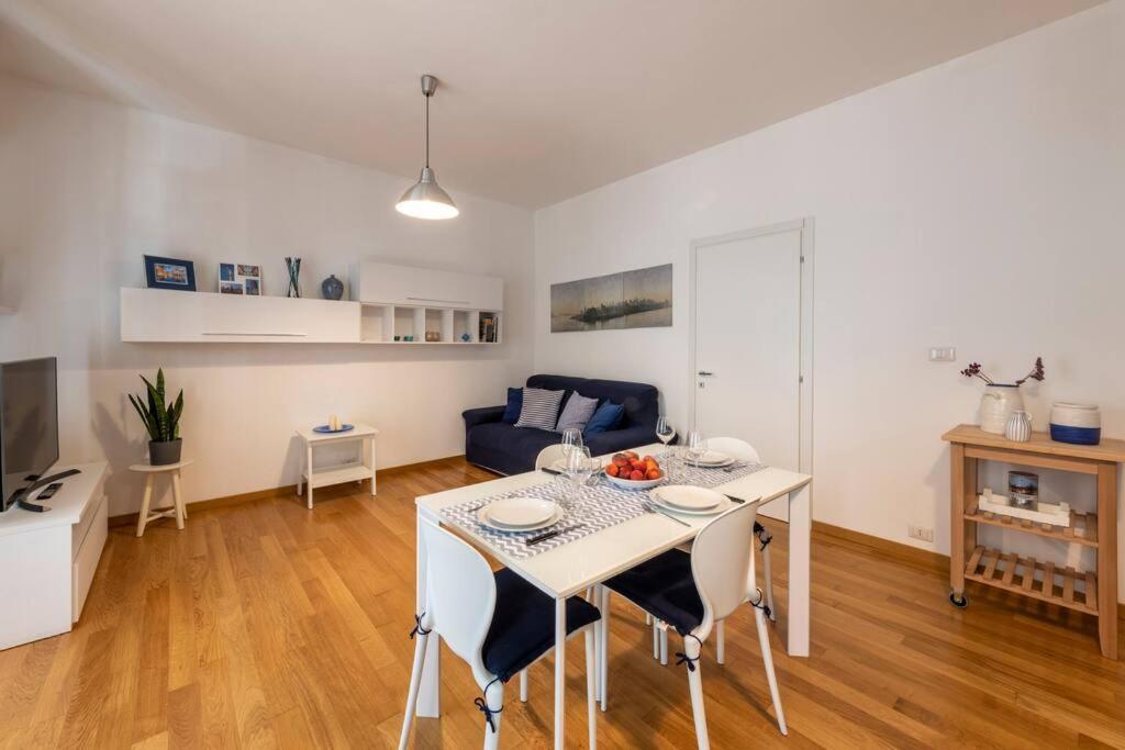 Apartment Bnbutler - Strigelli, 13 - Accogliente Bilocale Con Balcone