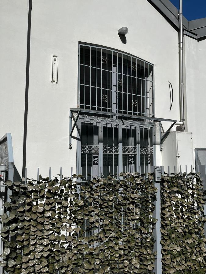 Yr - Bocconi Ferienhaus *