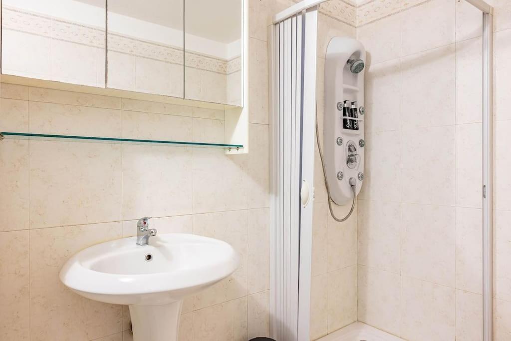 Guest Planet - Splendido Loft Dergano M3 Apartment