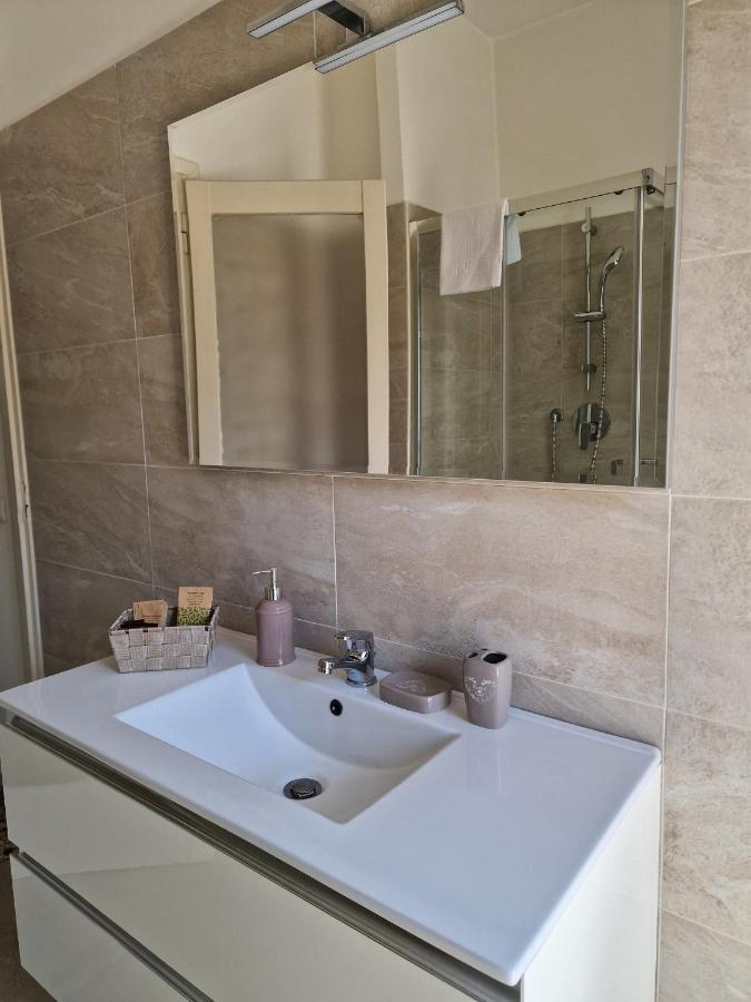 M.aurelio Light Brown Apartment Mailand