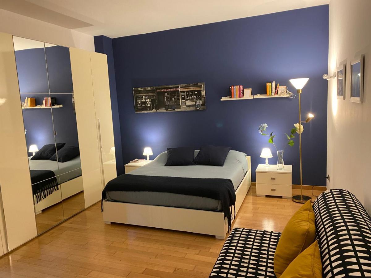 Chiara 34 - M4 Metro Blu Apartamento