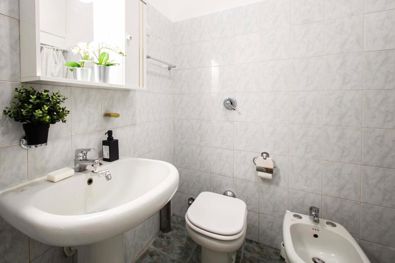 Milano-linate Self Check In & Free Parking Apartment *