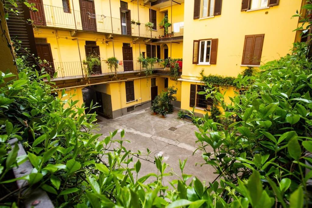 Palm Apartment *