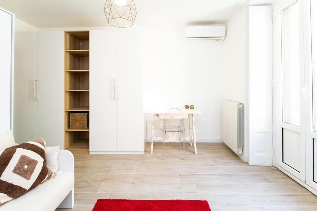 Palm Apartment *