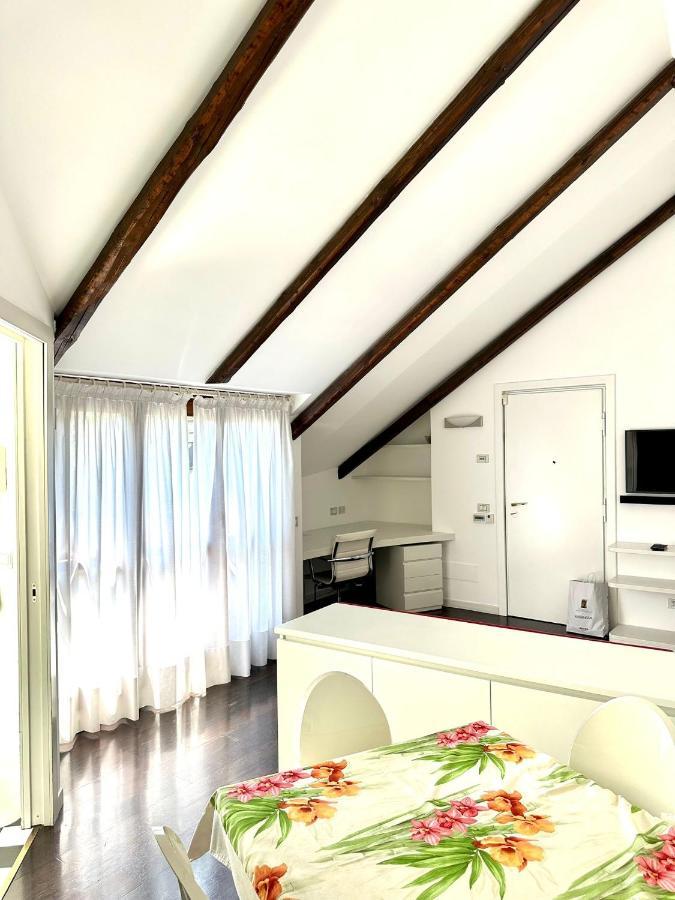 Garibaldi Apartment *
