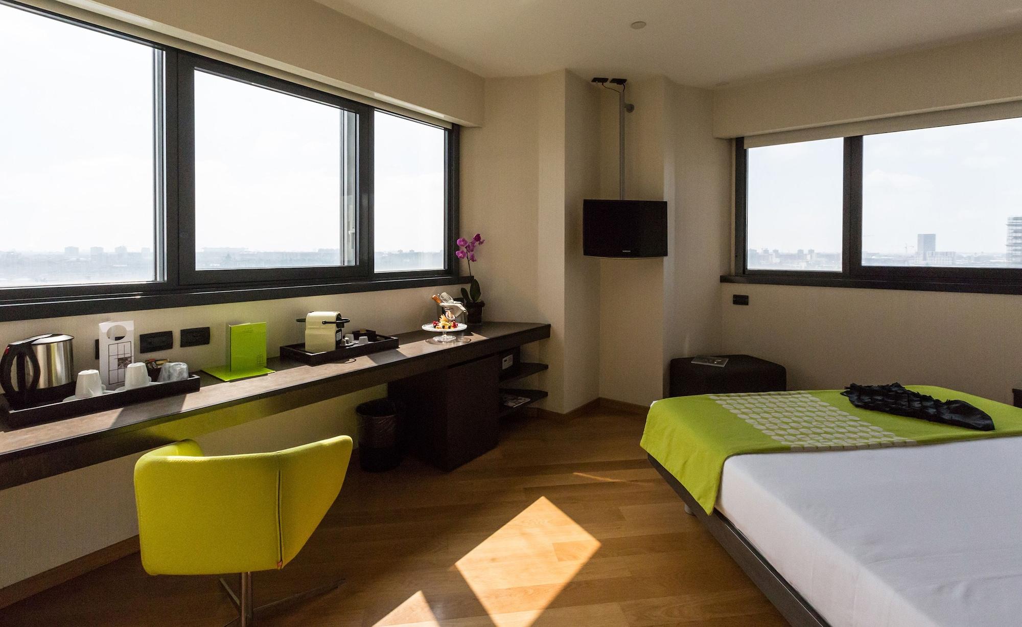 Best Western Plus The Hub 4*