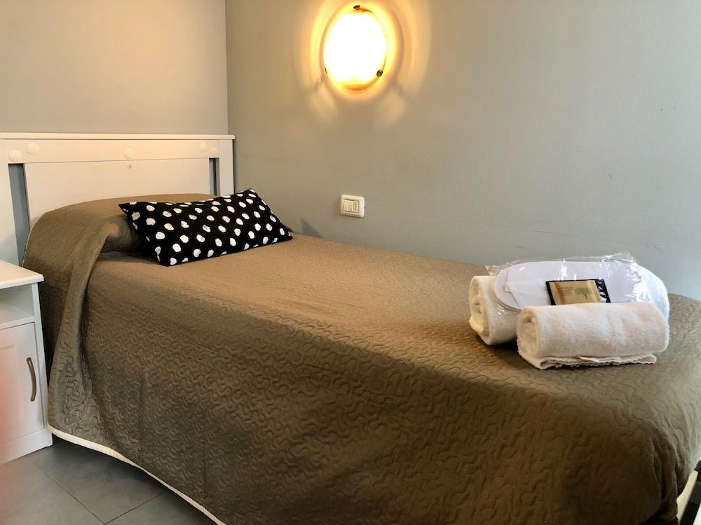 Hotel Golden 3*