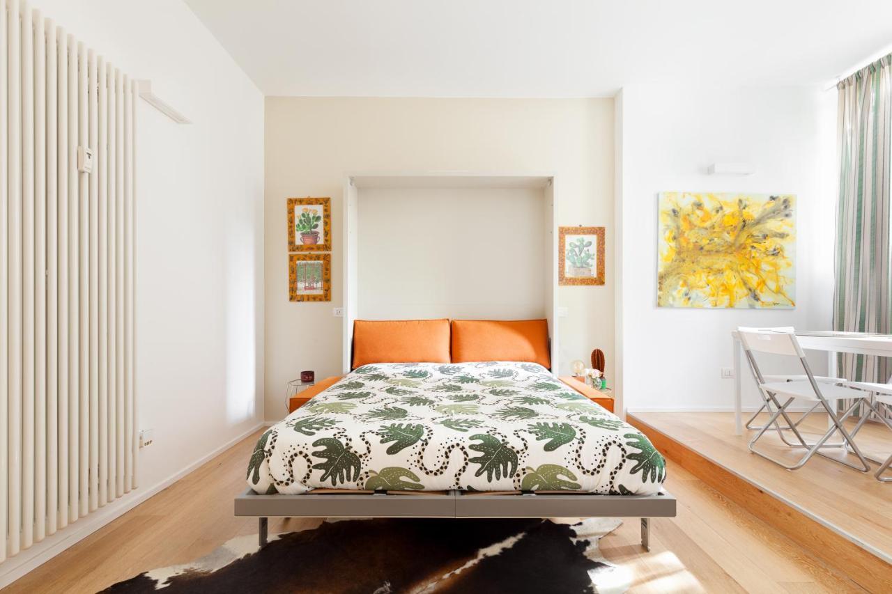 Fashion And Modern Fashion Area Apartment