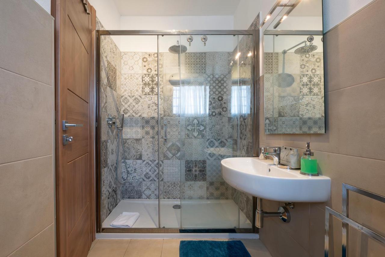 Ihost Luxury - Savona 112 *