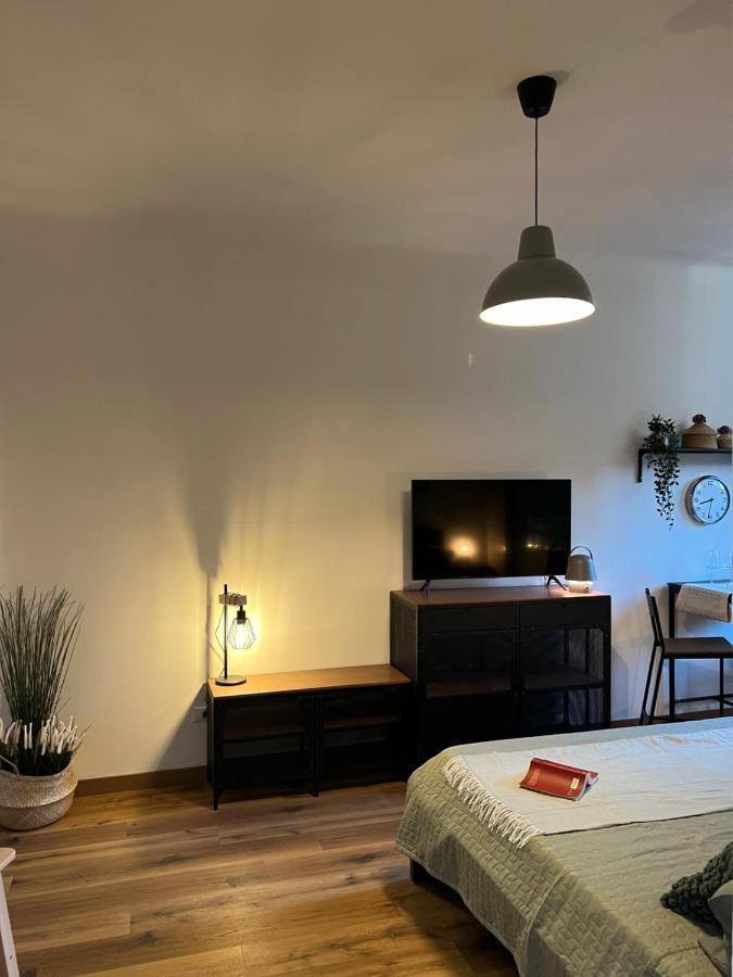 Stylish 3 Km Away From Duomo - Netflix, Wi-fi, All Comforts Included Apartment Mailand