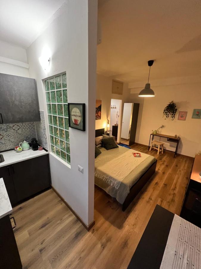 Stylish 3 Km Away From Duomo - Netflix, Wi-fi, All Comforts Included Apartment *