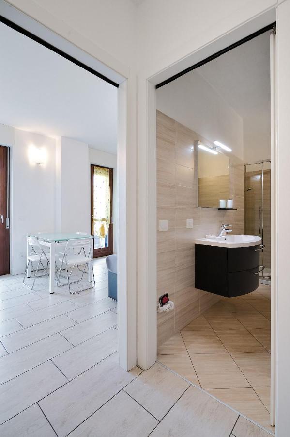 Xenia - New And Bright Urban Housing Apartment *
