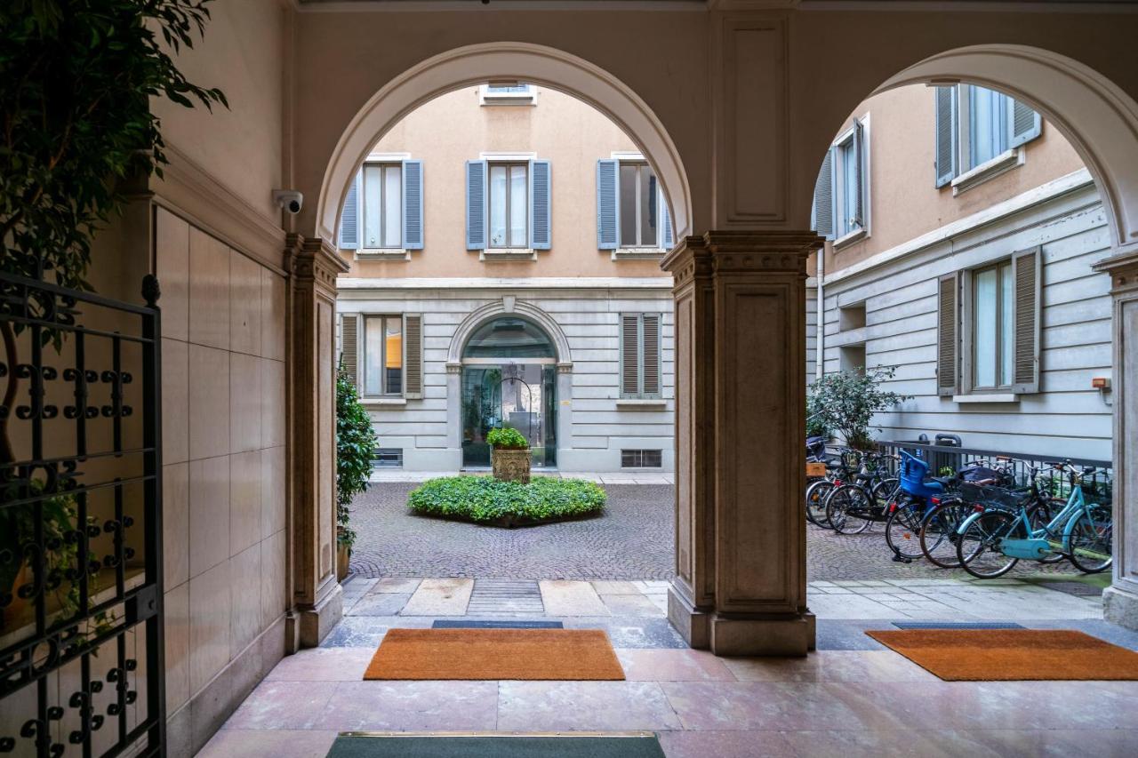 Real Jewel Next To Cenacolo And Cadorna Station Apartment Mailand