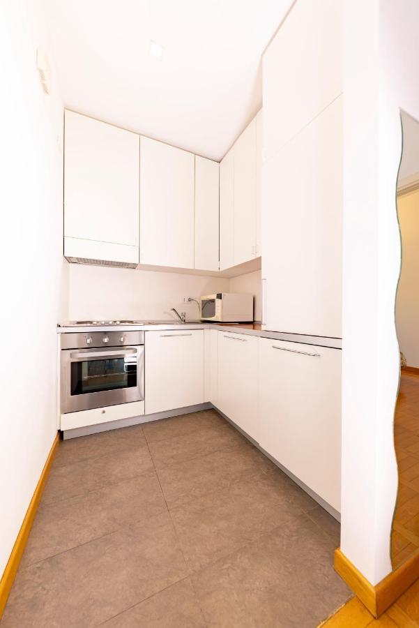 Luxury 1 Bedroom Navigli Loft Mailand