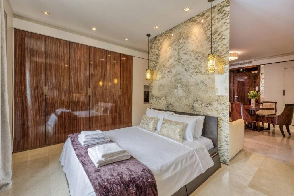 Royal - Luxury Duomo Apartment *