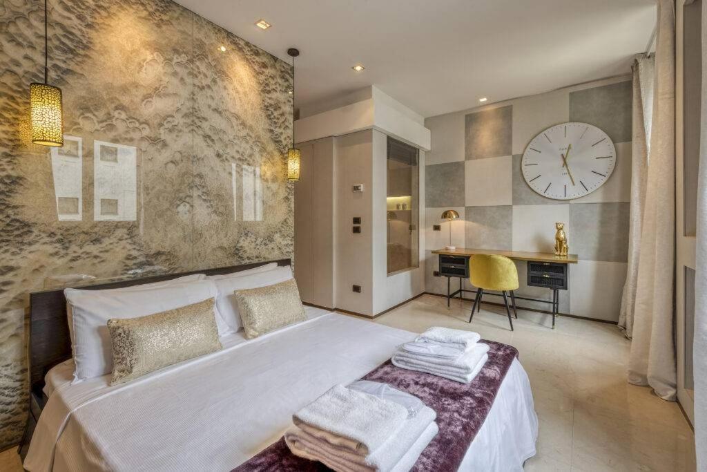Royal - Luxury Duomo Apartment