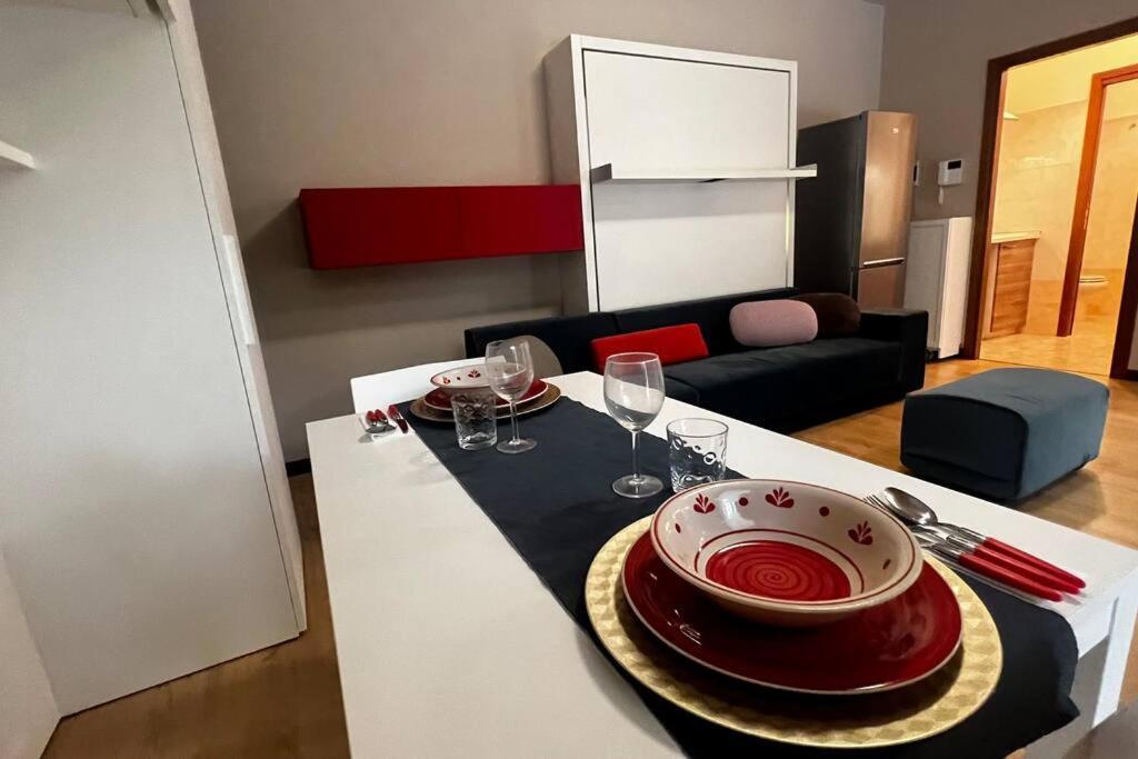 Urban House - Comfy Flat Navigli Milan Center *