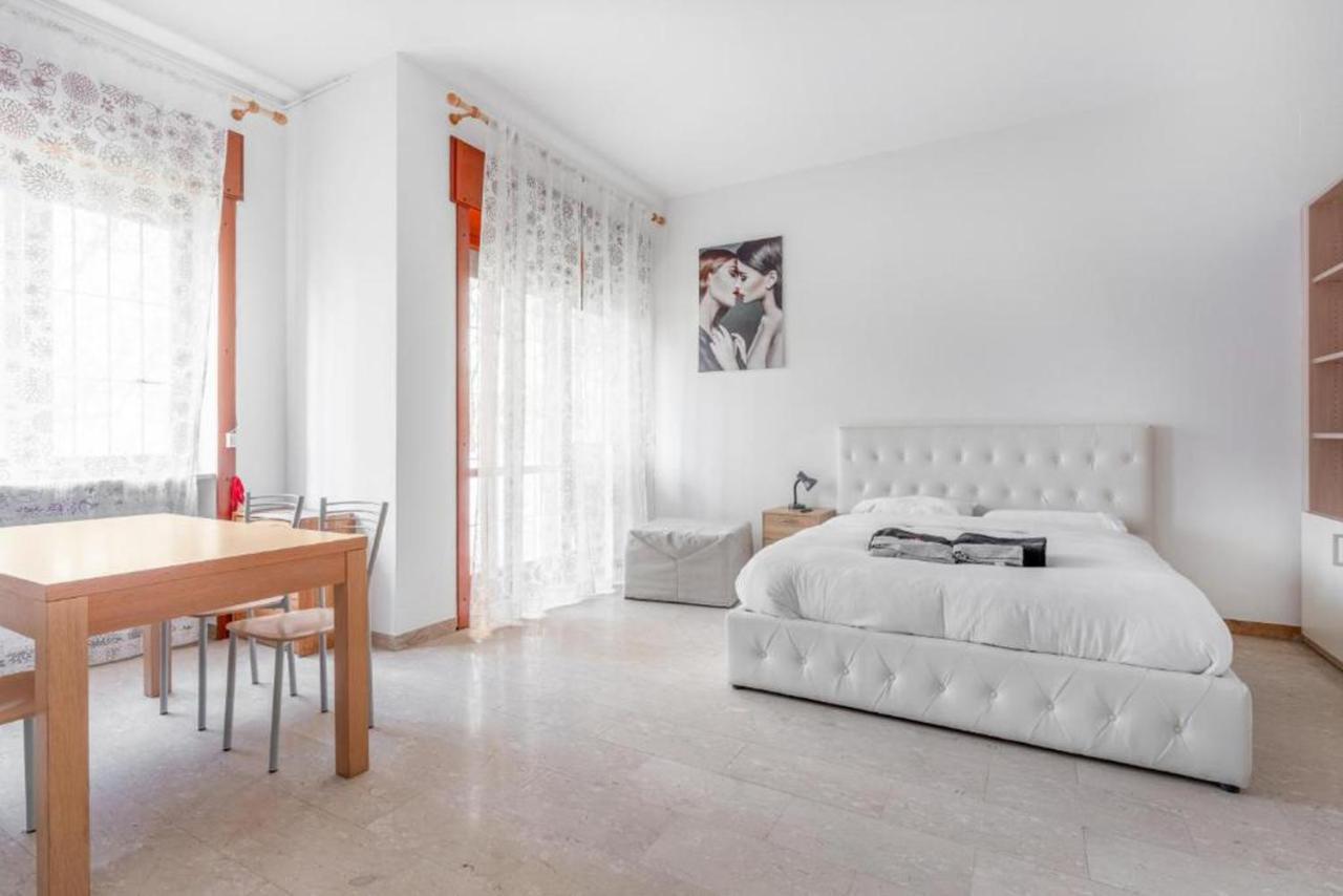 Apartment Moncler House Navigli