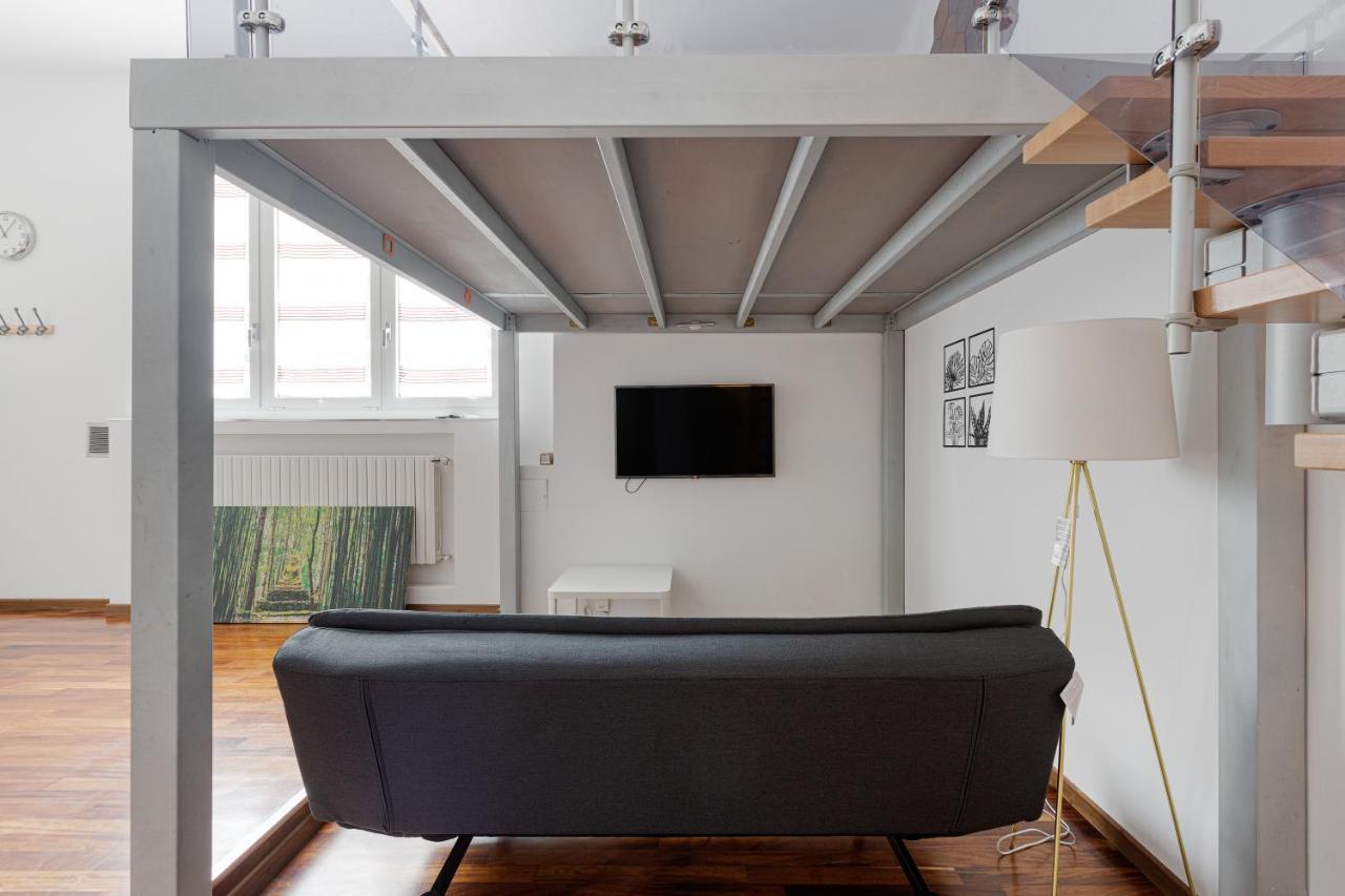 Cosy Nearby Piazza Insubria! Book Now! Apartment *