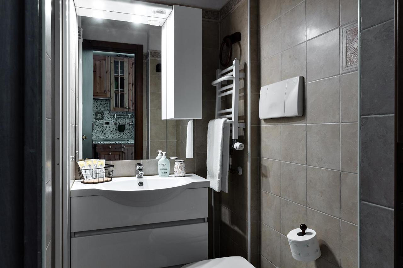 Dehomes - Porta Nuova Business * Milan
