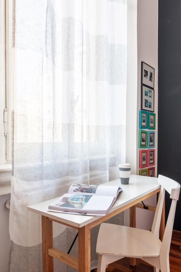 Lodi Flexyrent Wifi Aircon Apartment
