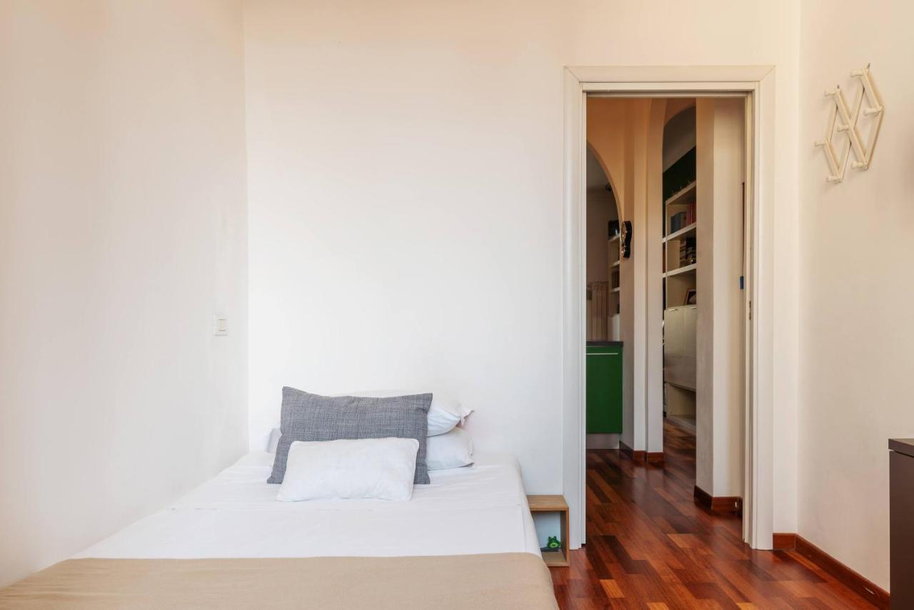 Lodi Flexyrent Wifi Aircon Apartment *
