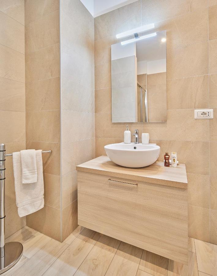 Monviso Modern - Exclusive Apartment Milan