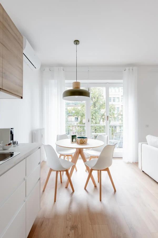 Apartment Luxury 2 Bedroom Apartament, Close To San Siro, Fiera And 10 Min Metro To Duomo Mailand