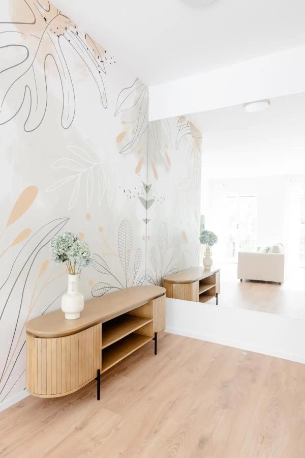 Apartment Luxury 2 Bedroom Apartament, Close To San Siro, Fiera And 10 Min Metro To Duomo *