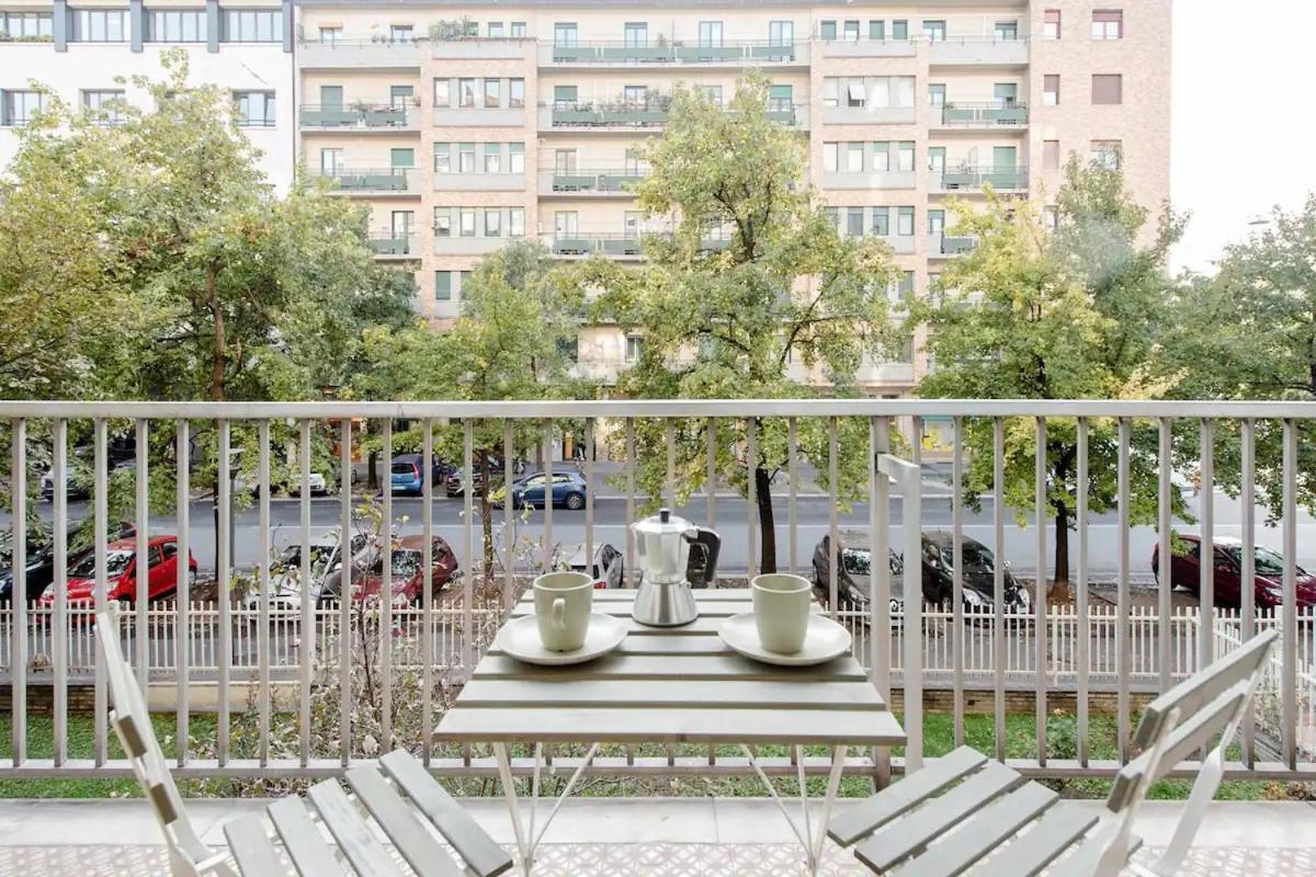 Luxury 2 Bedroom Apartament, Close To San Siro, Fiera And 10 Min Metro To Duomo Apartment Mailand