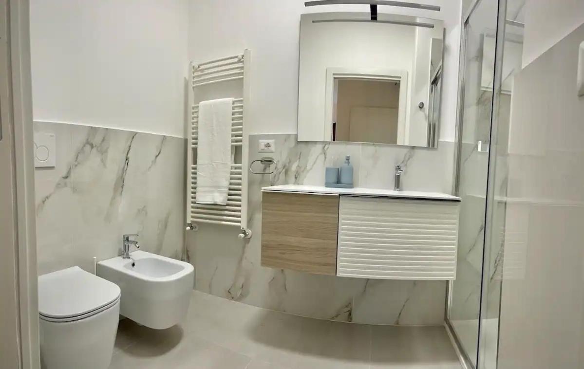 Luxury 2 Bedroom Apartament, Close To San Siro, Fiera And 10 Min Metro To Duomo Apartment Mailand