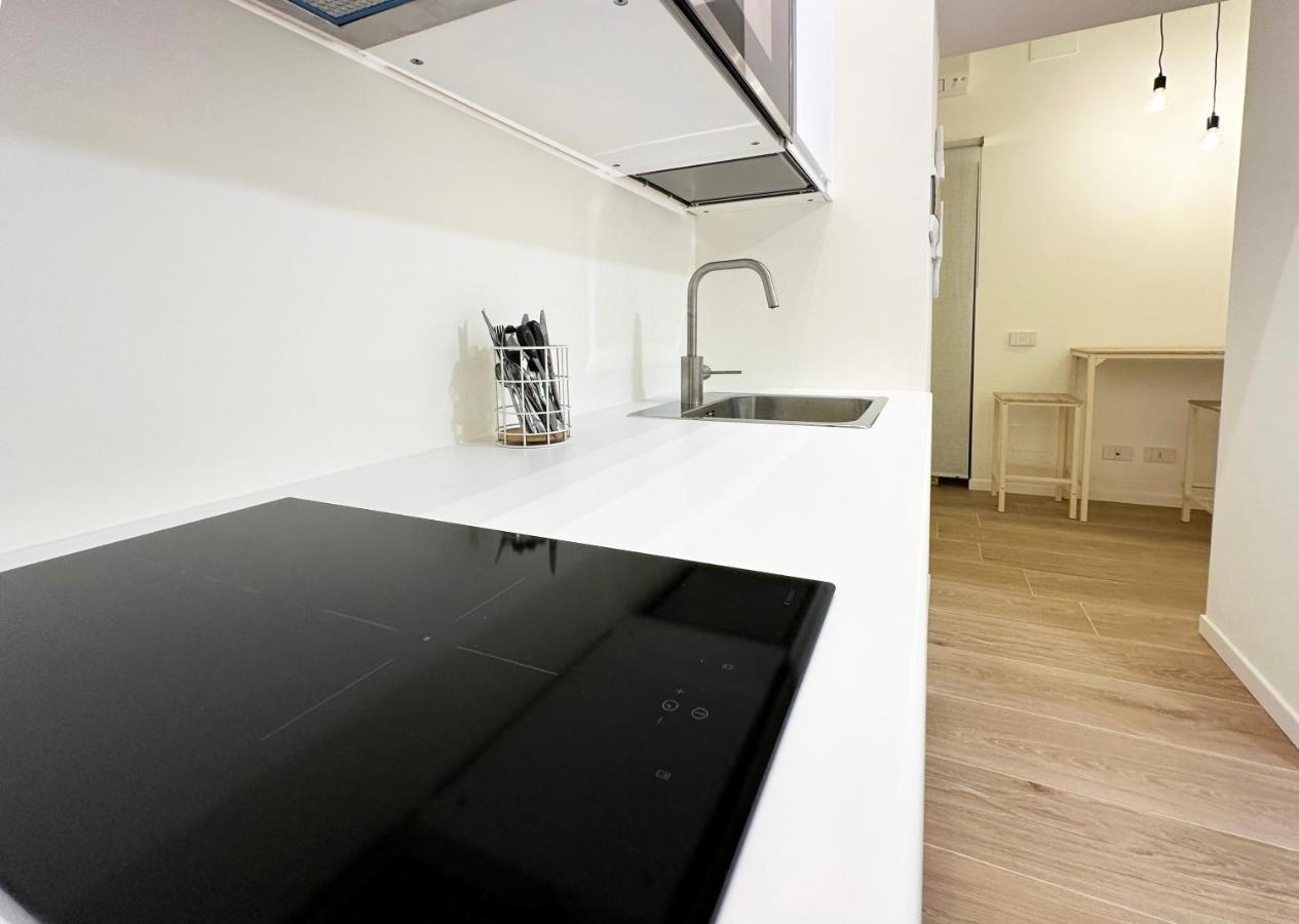 - Nella Corte Dei Navigli Apartamento