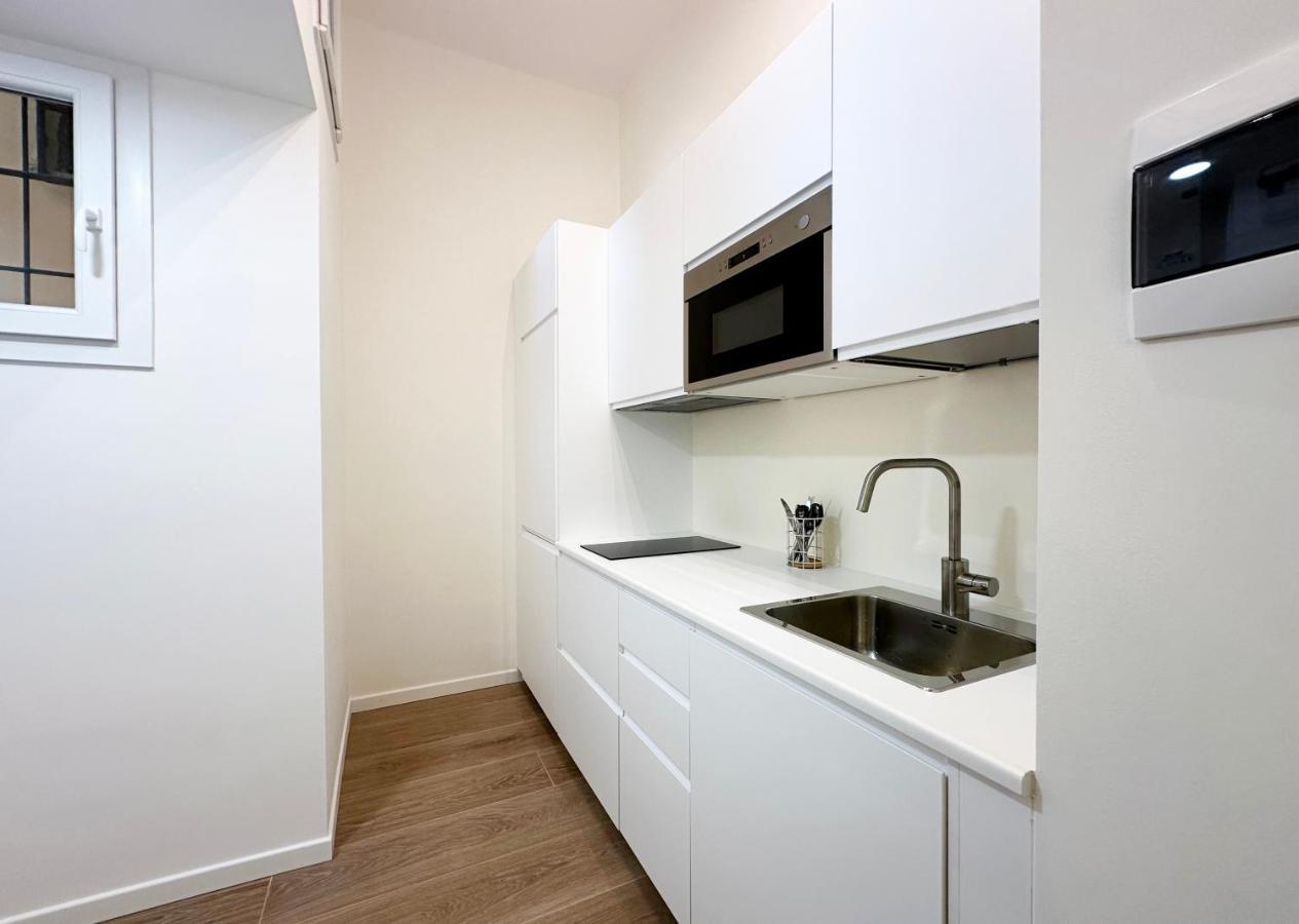 - Nella Corte Dei Navigli Apartamento *