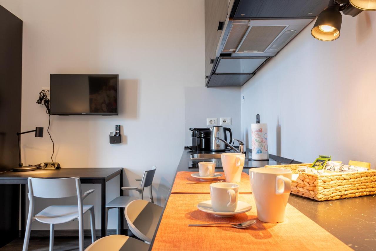 Luna Homes - In Farini Apartamento Milão