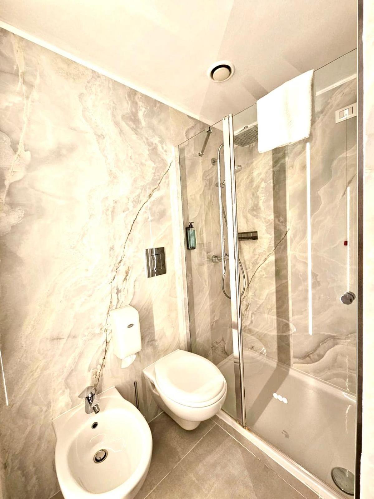 Canova 3* Milan