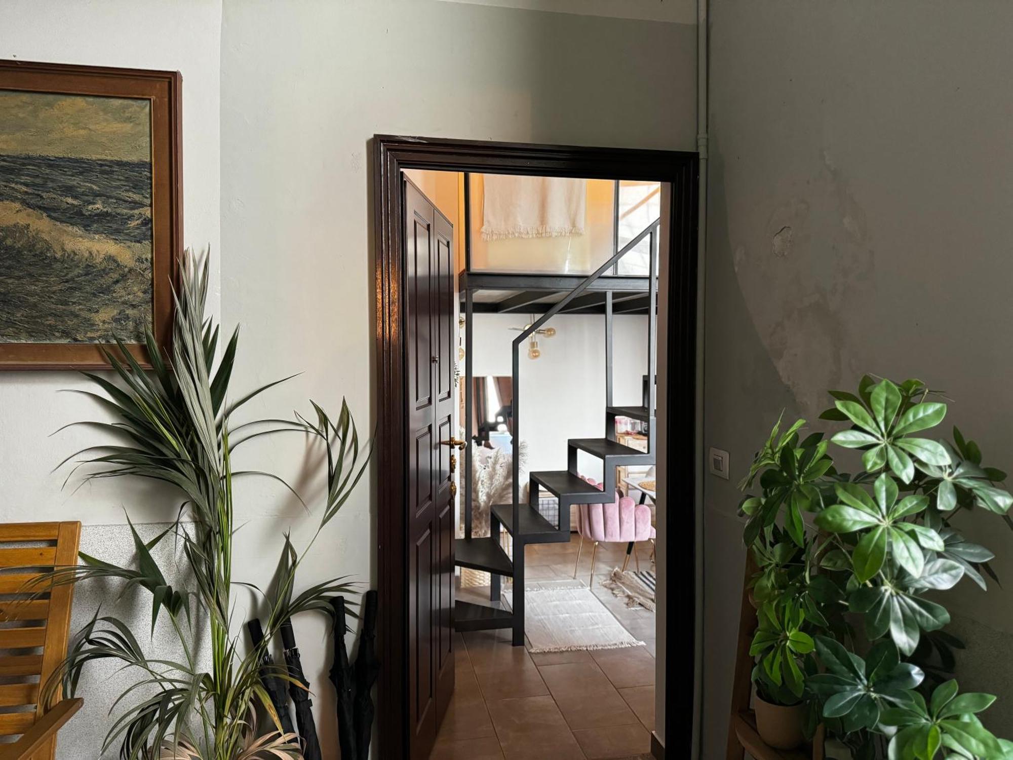 Regina In Porta Romana 2 - Sky Tv, Wifi E Breakfast Box Mailand