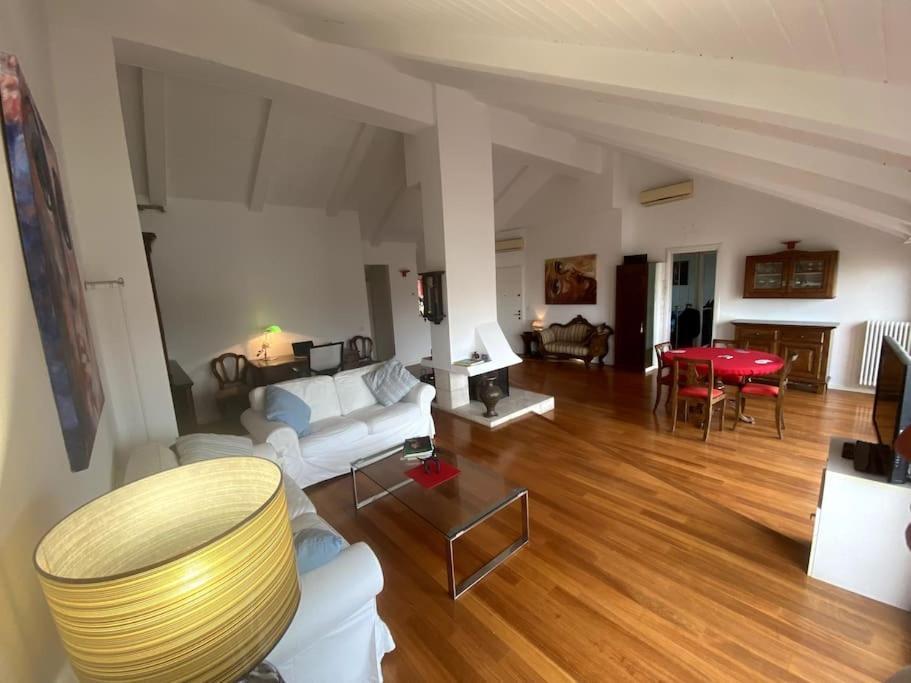 Penthouse In The Sky With 30 Sqm Terrace Station Mailand