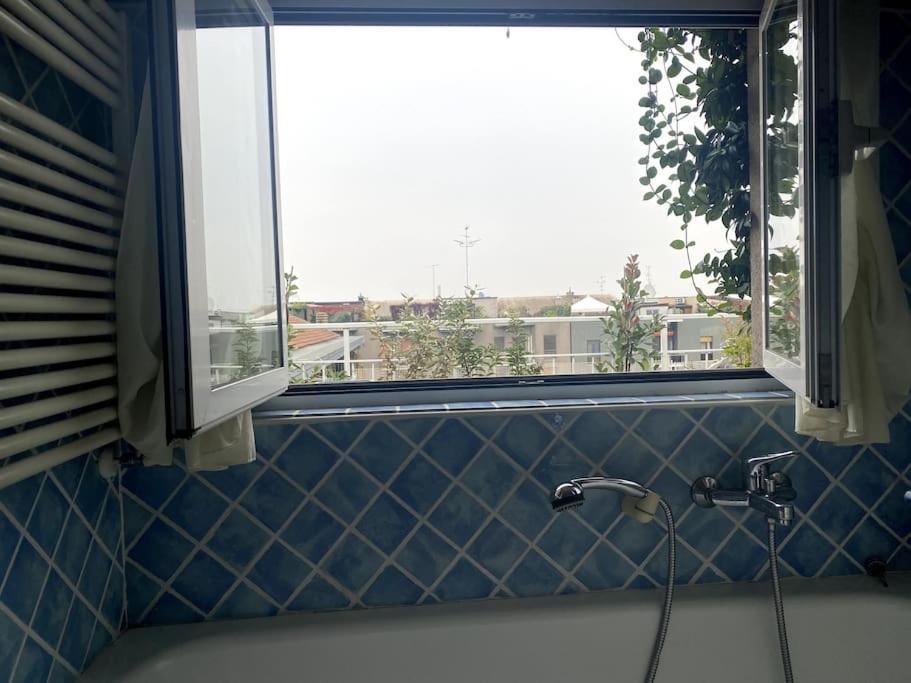 Penthouse In The Sky With 30 Sqm Terrace Station * Mailand