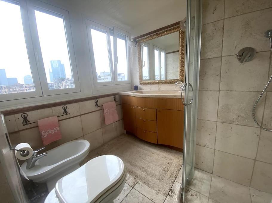 Apartment Penthouse In The Sky With 30 Sqm Terrace Station Mailand