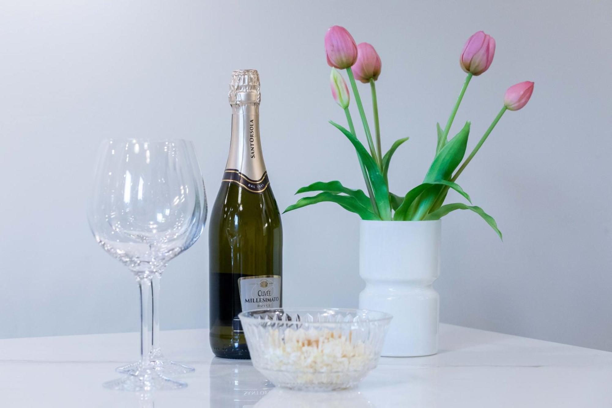 Luxury - Free Private - Parking Maestri Campionesi 16 * Milan