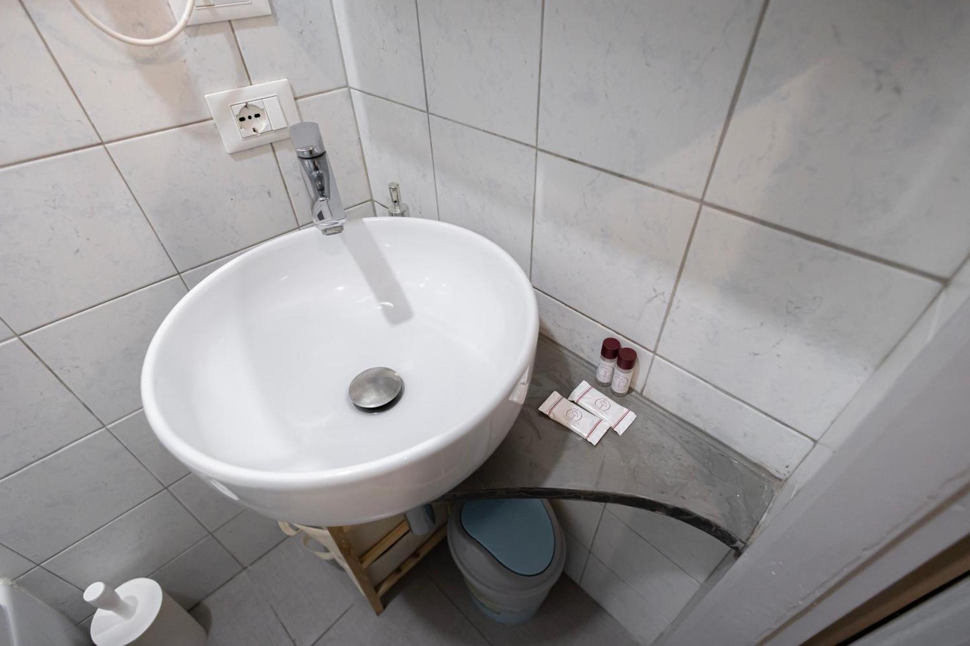 Apartamento Moderno A 2 Minuti Dalla Metro *