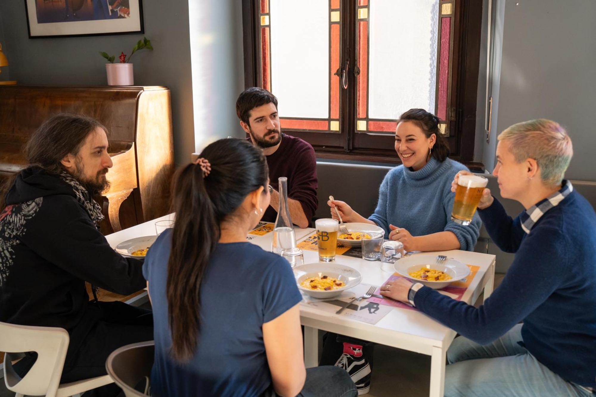 Hostel Babila & Bistrot Mailand