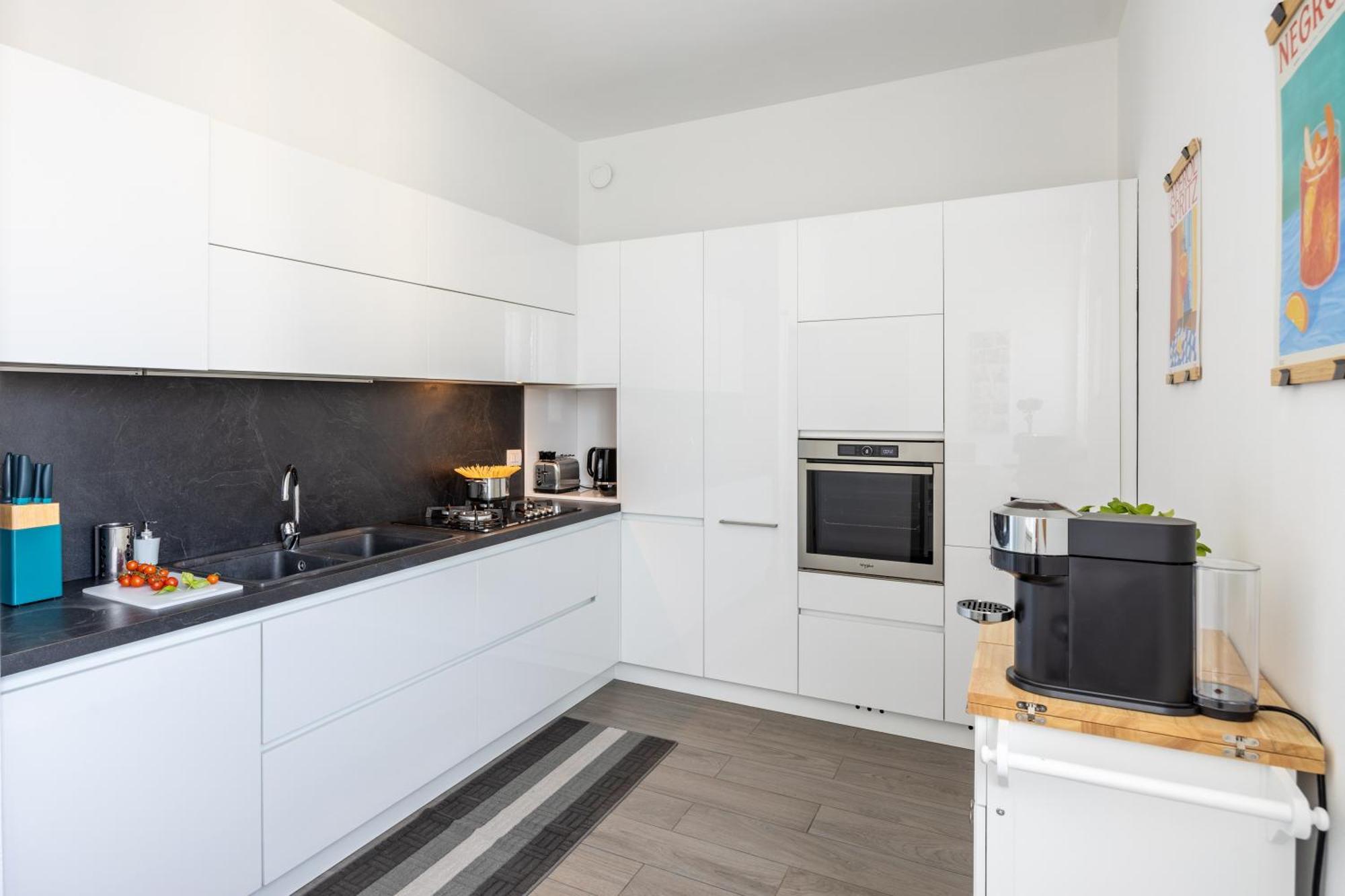Bocconi's Nest - Close To Duomo With Terrace Apartment *