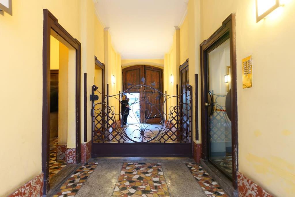 St Apartment *